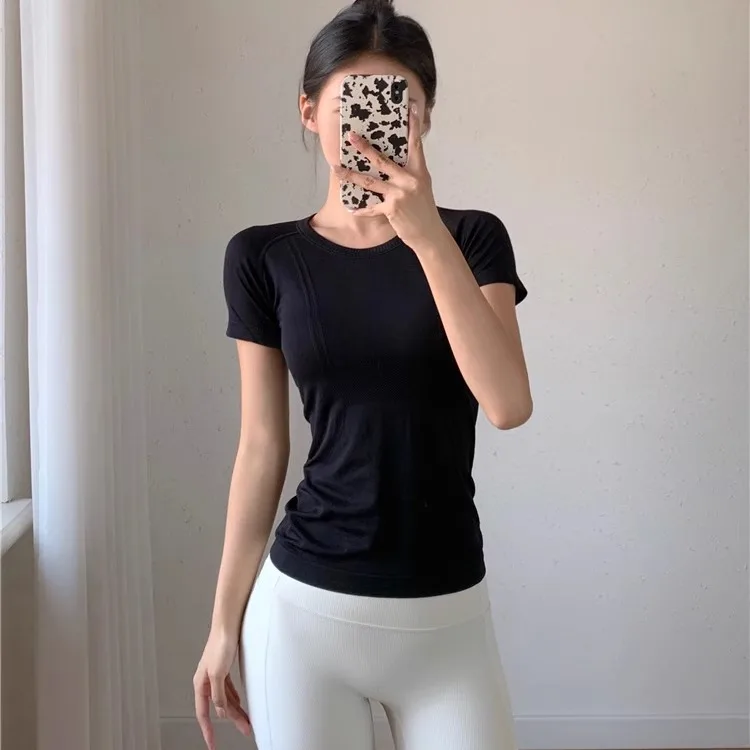 Slim Yoga Suit Sports Top for Women New High-end Running, Mountaineering Outdoor Quick-drying Pilates Fitness Suit Short Sleeves