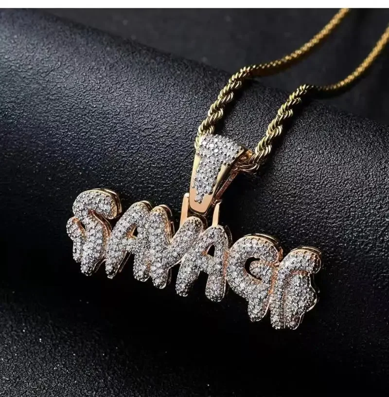 Iced Out Letter Savage Wisiorek Błyszczący Bing Cyrkonia Hip Hop Naszyjnik Męski Cool Rock Rap Trend Biżuteria