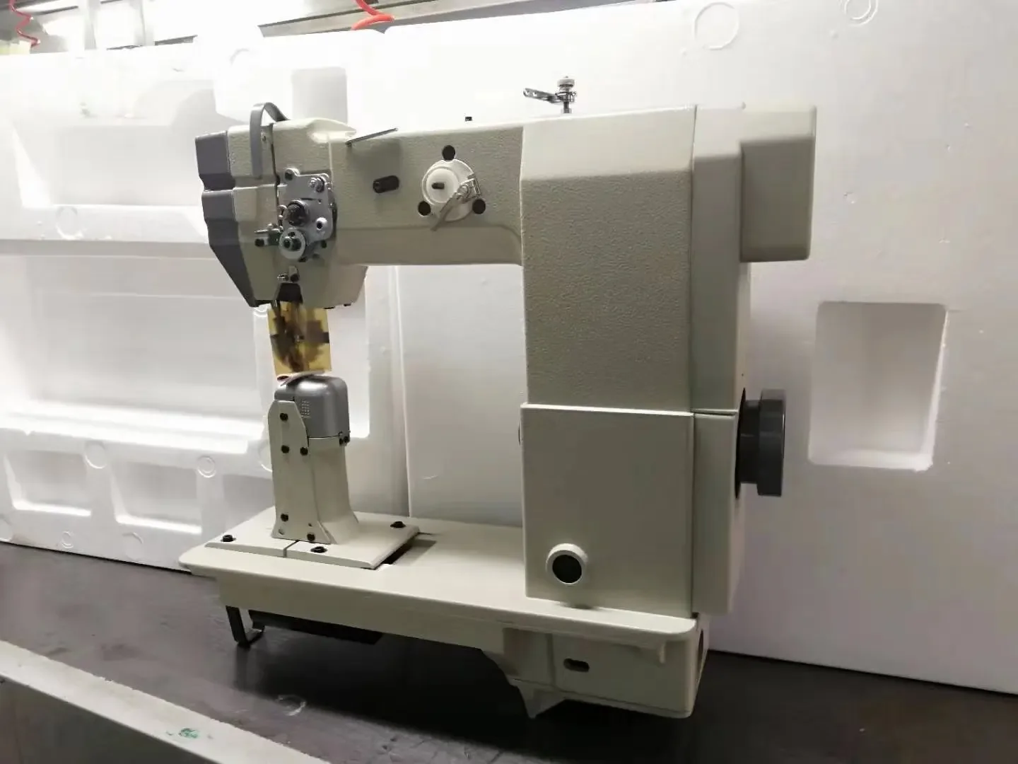 

excellent special offerFor DS-9910D Direct Drive Single Needle Sewing Machine
