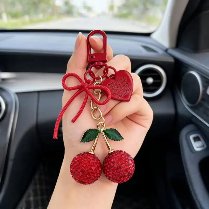 1 Stück Kreatives Herz-Schmetterling-Schleife-Kirsch-Taschenzubehör, Niedlicher Frucht-Kirsch-Schlüsselanhänger, Modischer Autoschlüsselring, Geschenk – Detail 7