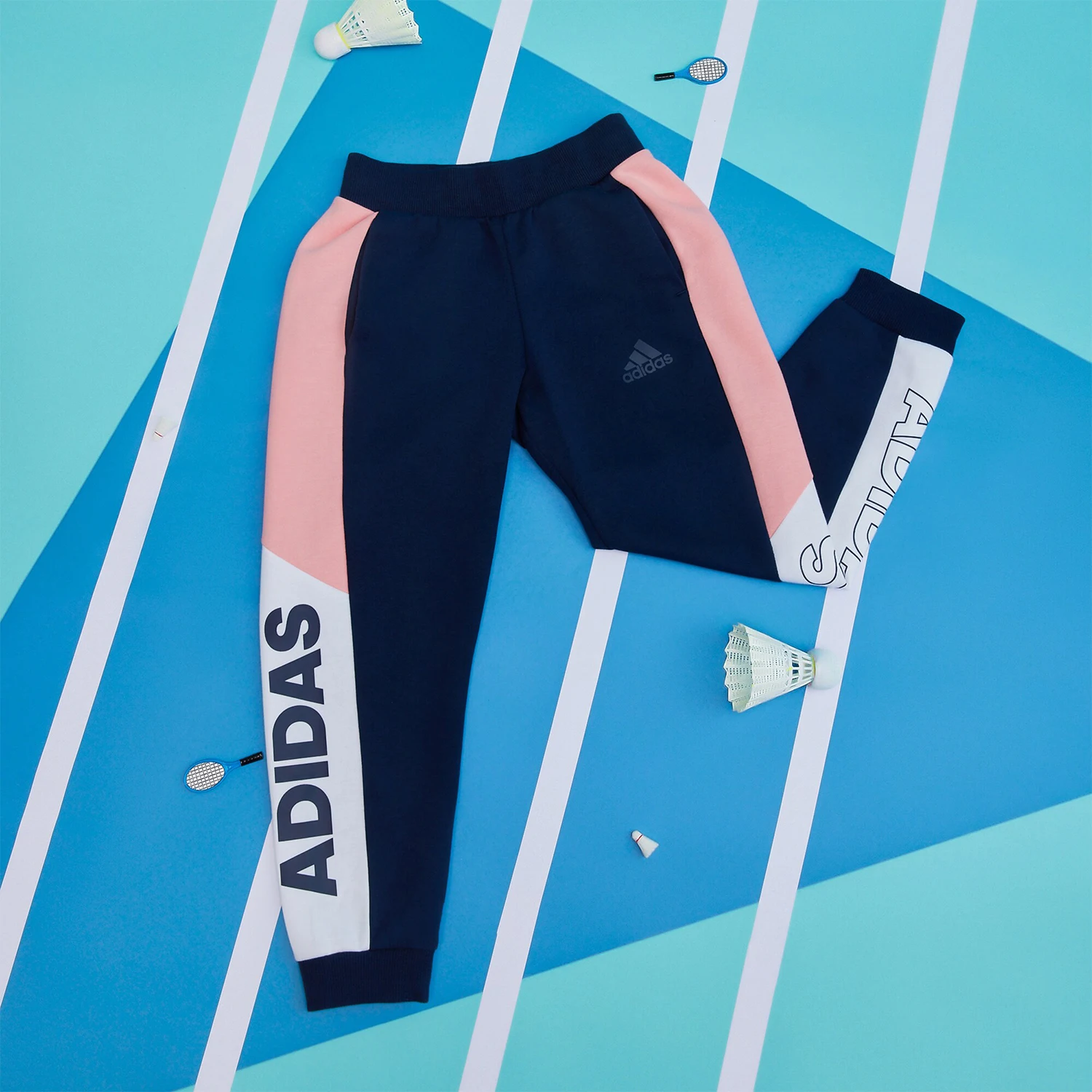 

Детские повседневные спортивные брюки Adidas Originals New Season FM9732