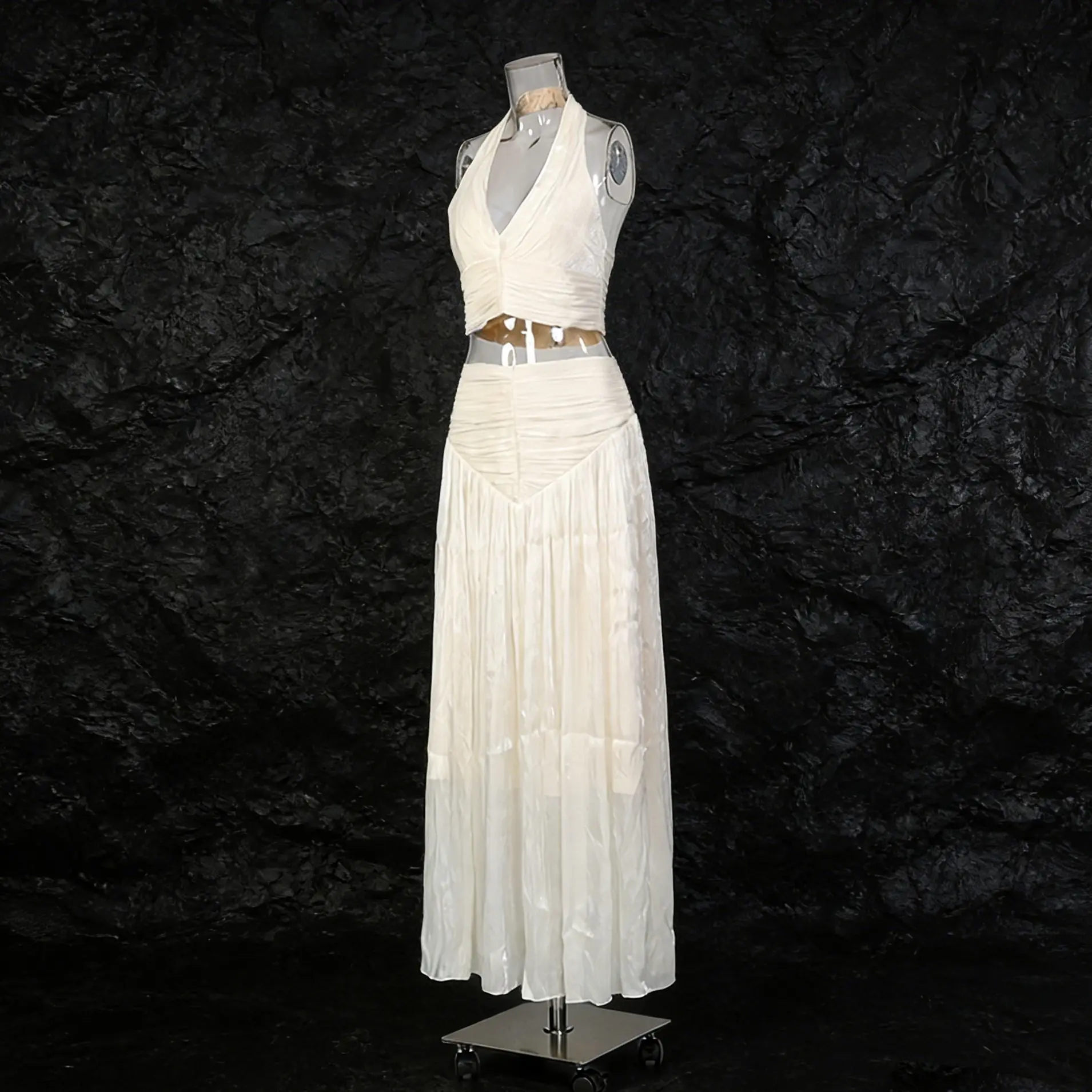 2026 Spring New French Elegance Gentle Style Two-Piece Set Halter Neck Sleeveless Top + Pleated Skirt