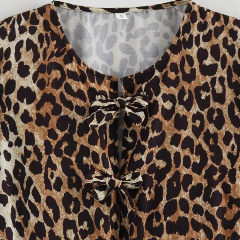Women Leopard Print Shirt with Lace-Up O-Neck Half Sleeves 2024 Summer Bowknot Cut Out Cropped Blouse T-Shirt Vintage Top