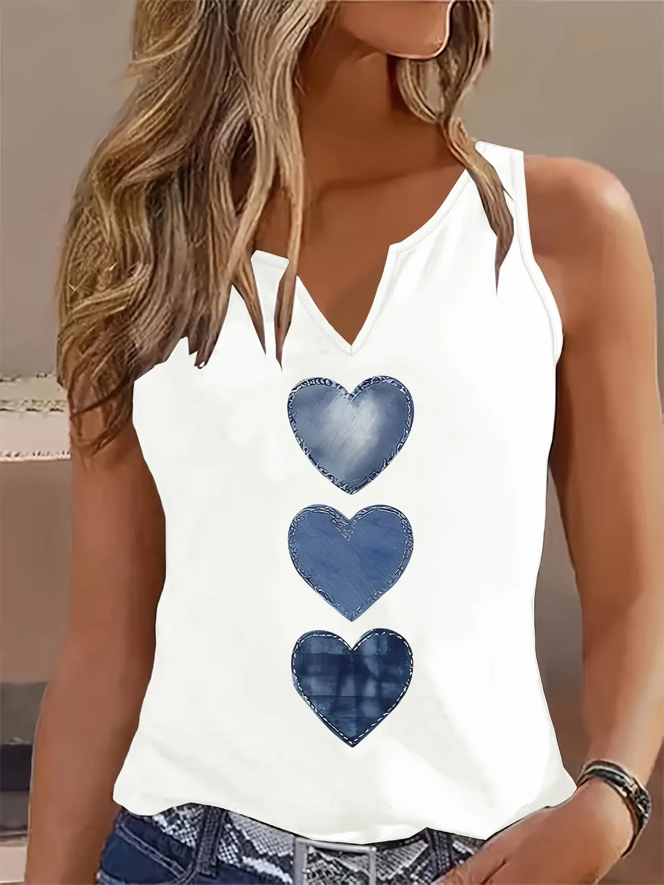 Graphic Blue Love Heart Print V Neck Sleeveless Tank Top Fashion Casual Vest T Shirts Women Top V-Neck Clothes Daily