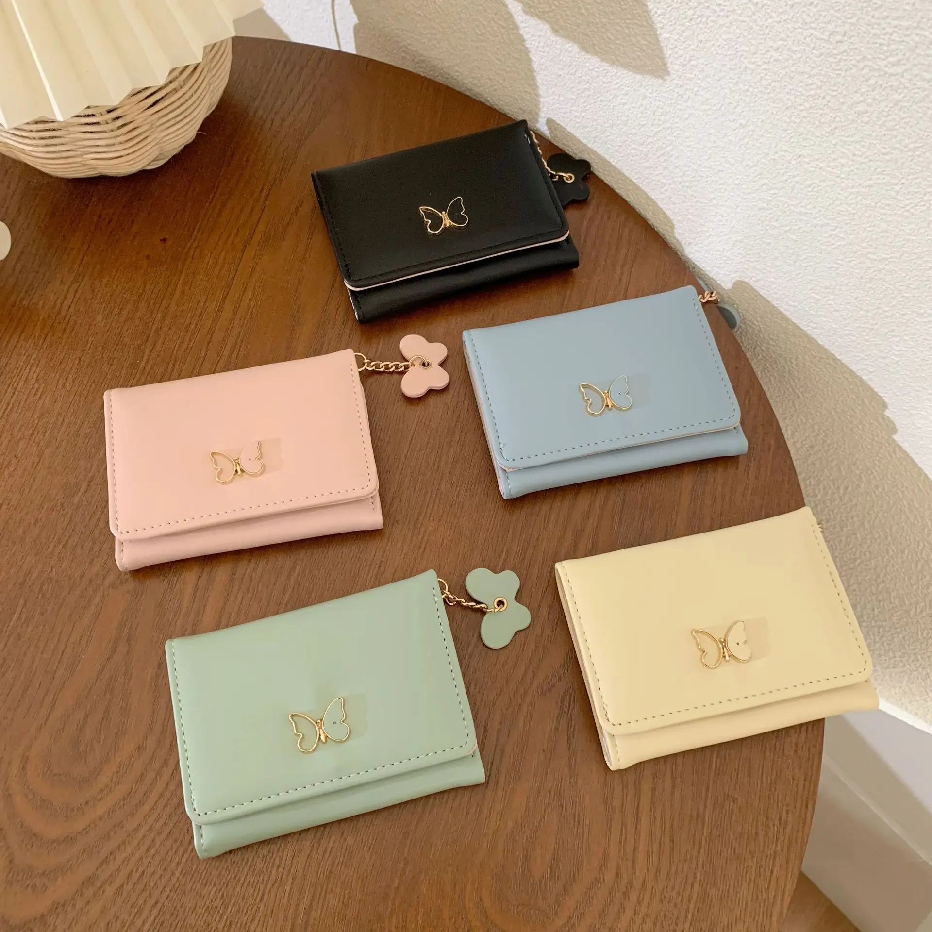 

Girls Cute Butterfly Small Wallet Aesthetic Card Holder Classic Three Fold Purse for Women Student Simple Coin Pouch