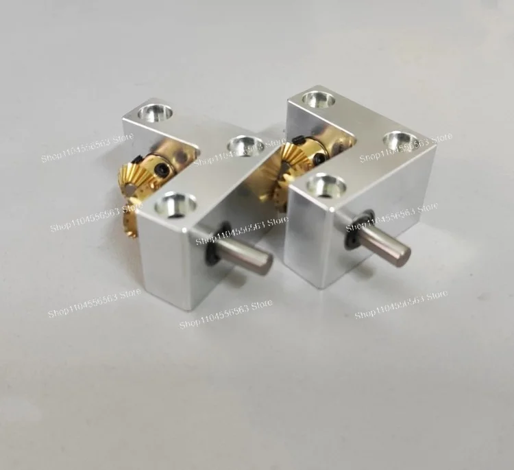 ตัวแปลงเกียร์แบบเบเวล 90 องศา อัตราทด 1:1, แกนเข้า-ออกขนาด 4 มม. ตัวลดความเร็วแบบละเอียดขนาดเล็กสำหรับระบบส่งกำลัง