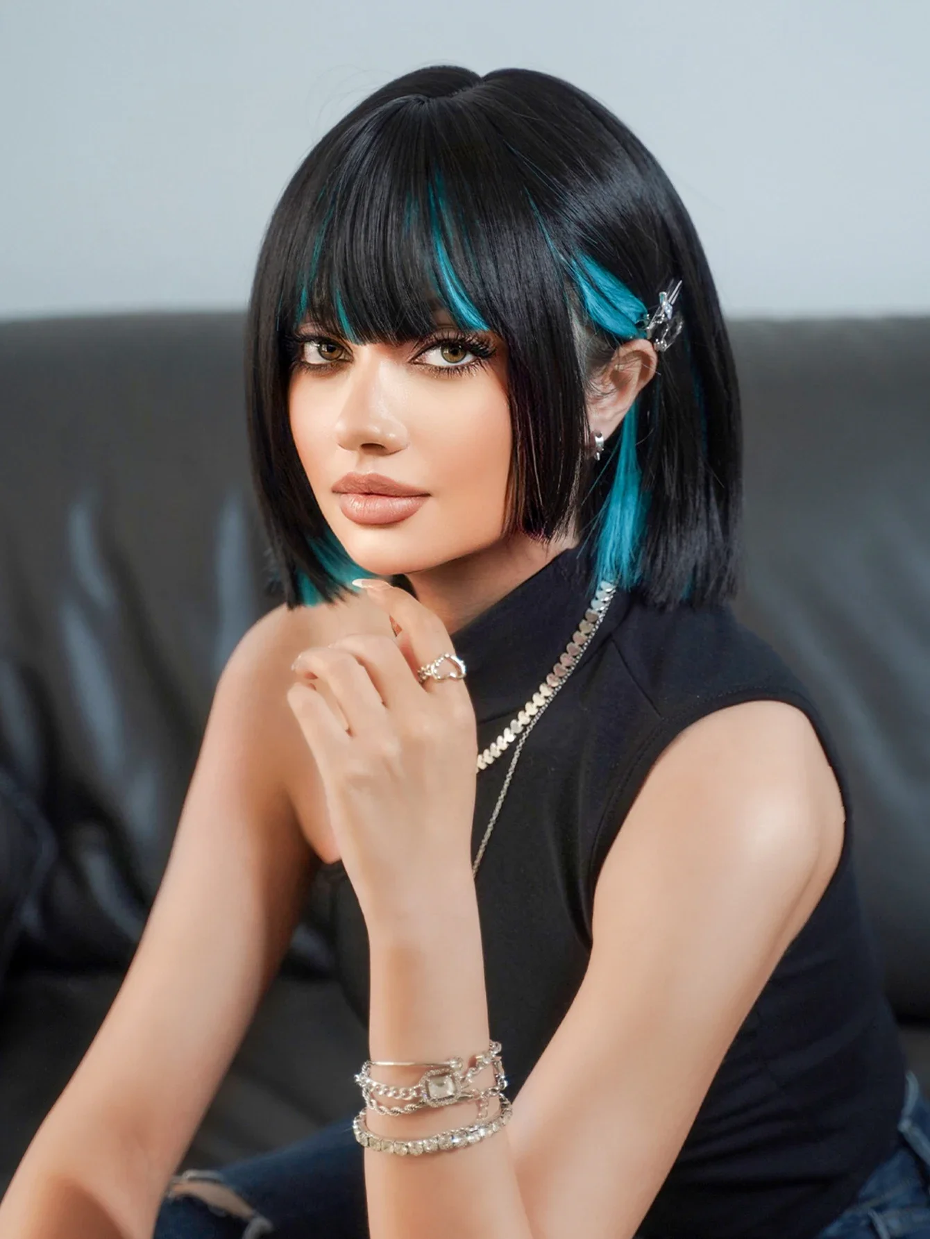 12Inch Black Highlight Green Synthetic Wigs With Bang Short Natural Straight Hair Wig For Women Daily Use Cosplay Heat Resistant