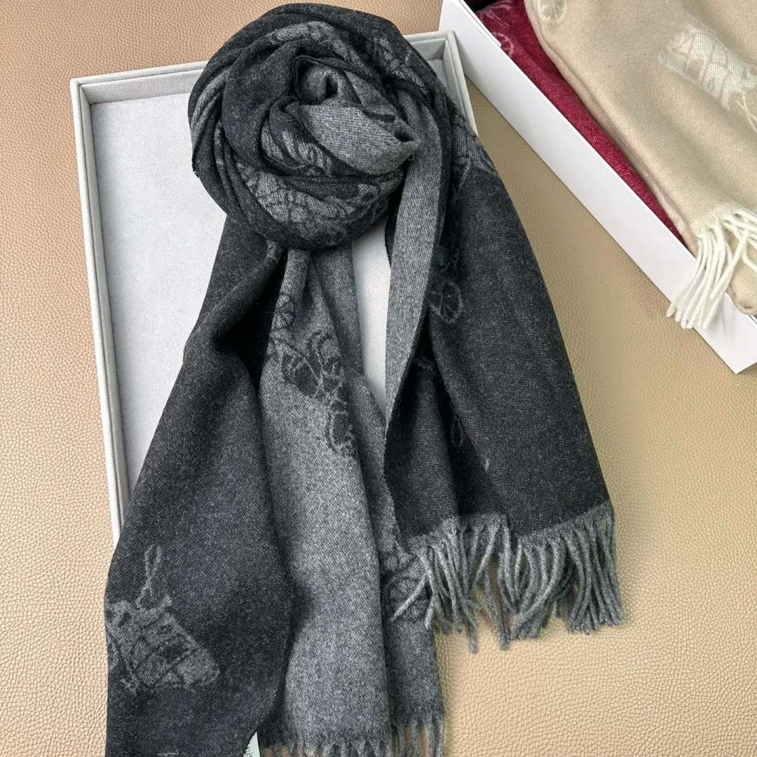 Luxury Brand Winter Warm Scarf Pashmina Men Women Wool Cashmere Scarf Shawl Classic Carriage Pattern Brand Factory Direct Sales