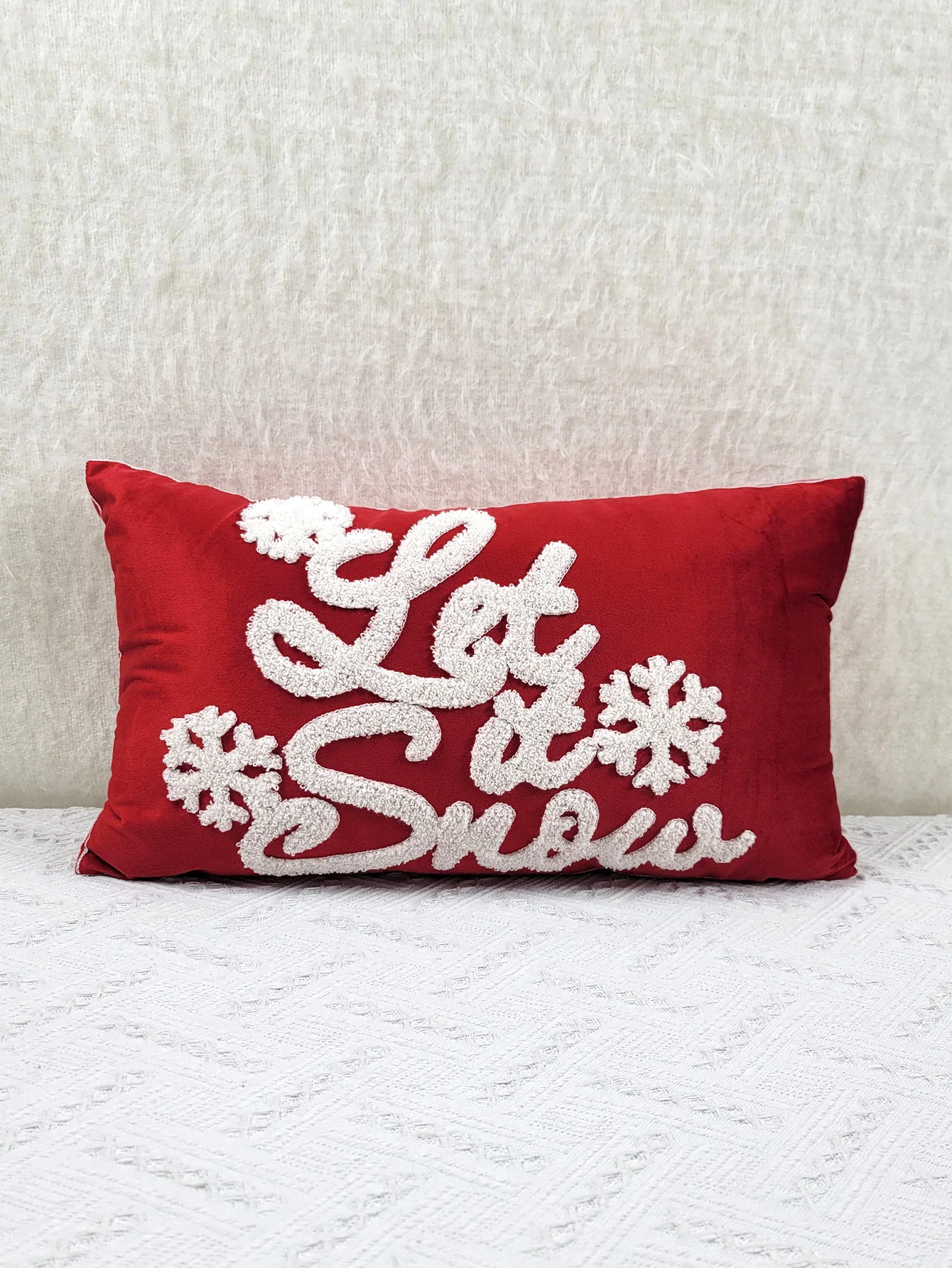 1pc Red Dutch Velvet Christmas Snowflake Crochet Towel Embroidery Cushion Pillow Case, Multi-Size Multi-Room Universal