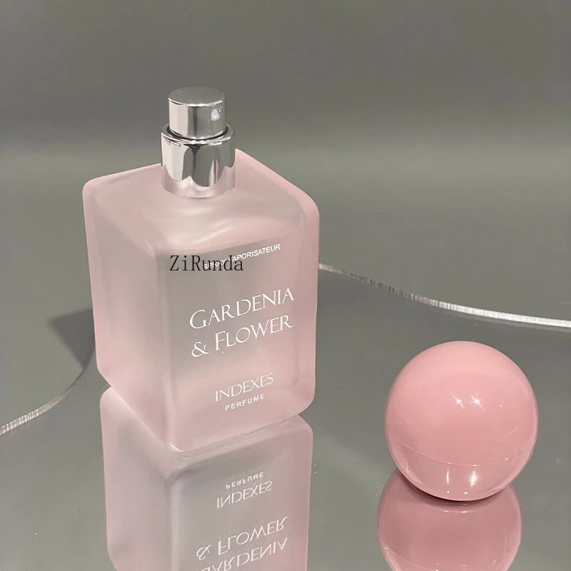 عطر نسائي طازج وخفيف ومتين