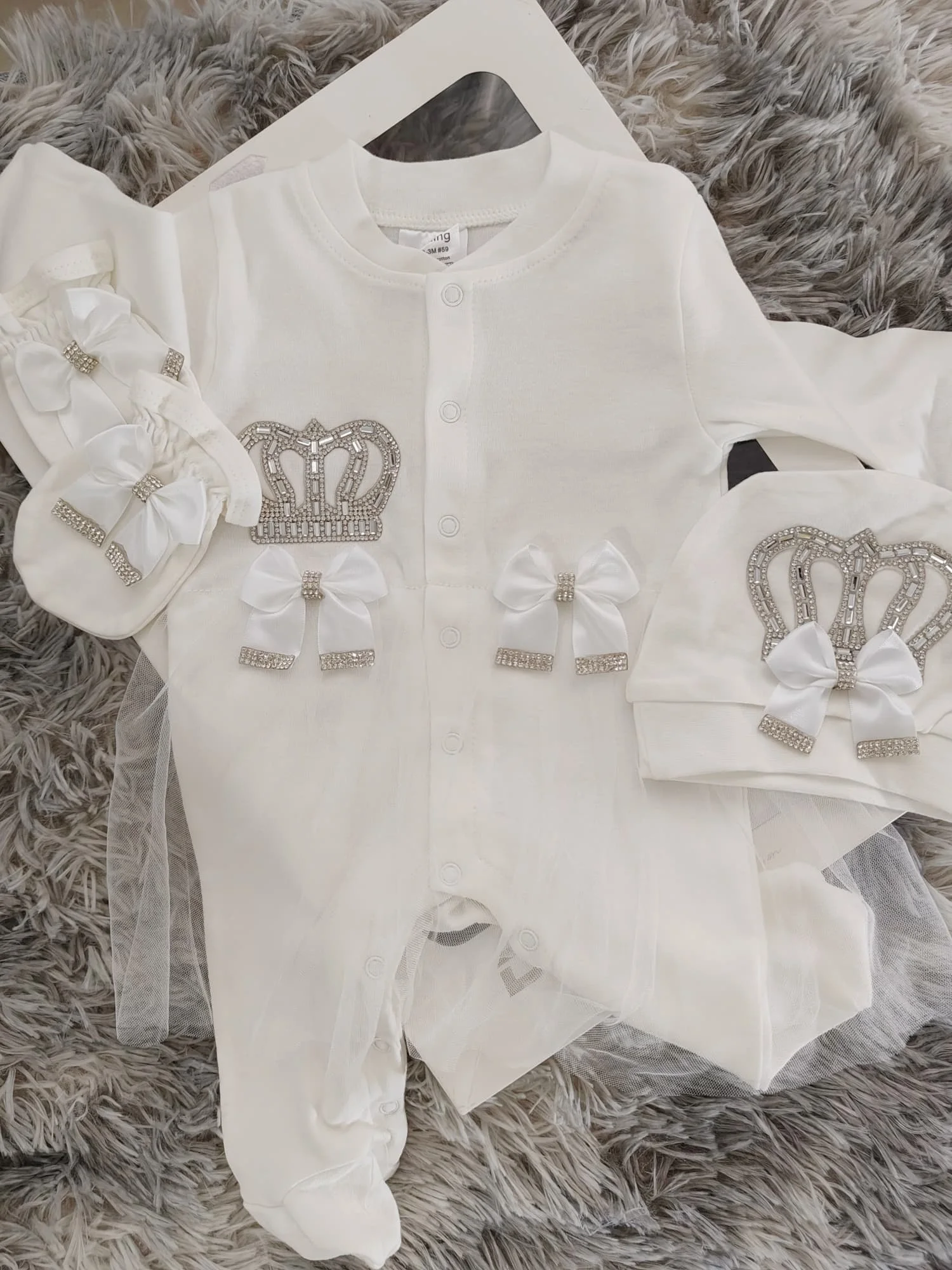 

Luxury Pure Angel Princess Baby Girl Romper 0-9 Months 3Pcs Pure White Satin Bow Rhinestone Crown Tulle Boutique Baptism Gift