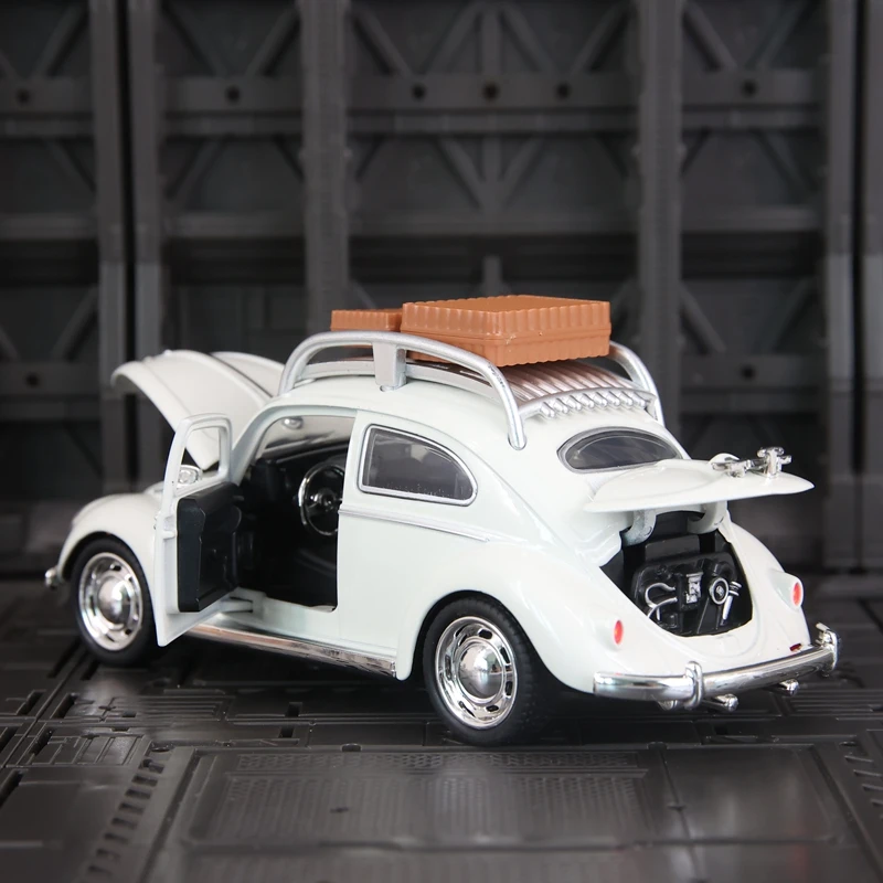 

1:32 Beetle alloy car model retro small car has simulated sound and lighting functions can be given as a to friends rich details