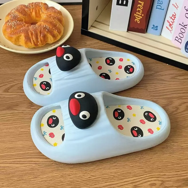 

Мультяшные тапочки Pingu для женщин, летние, комфортные, с толстой подошвой, как облако, для дома, ванной, улицы, подарки, новинка 2026 года