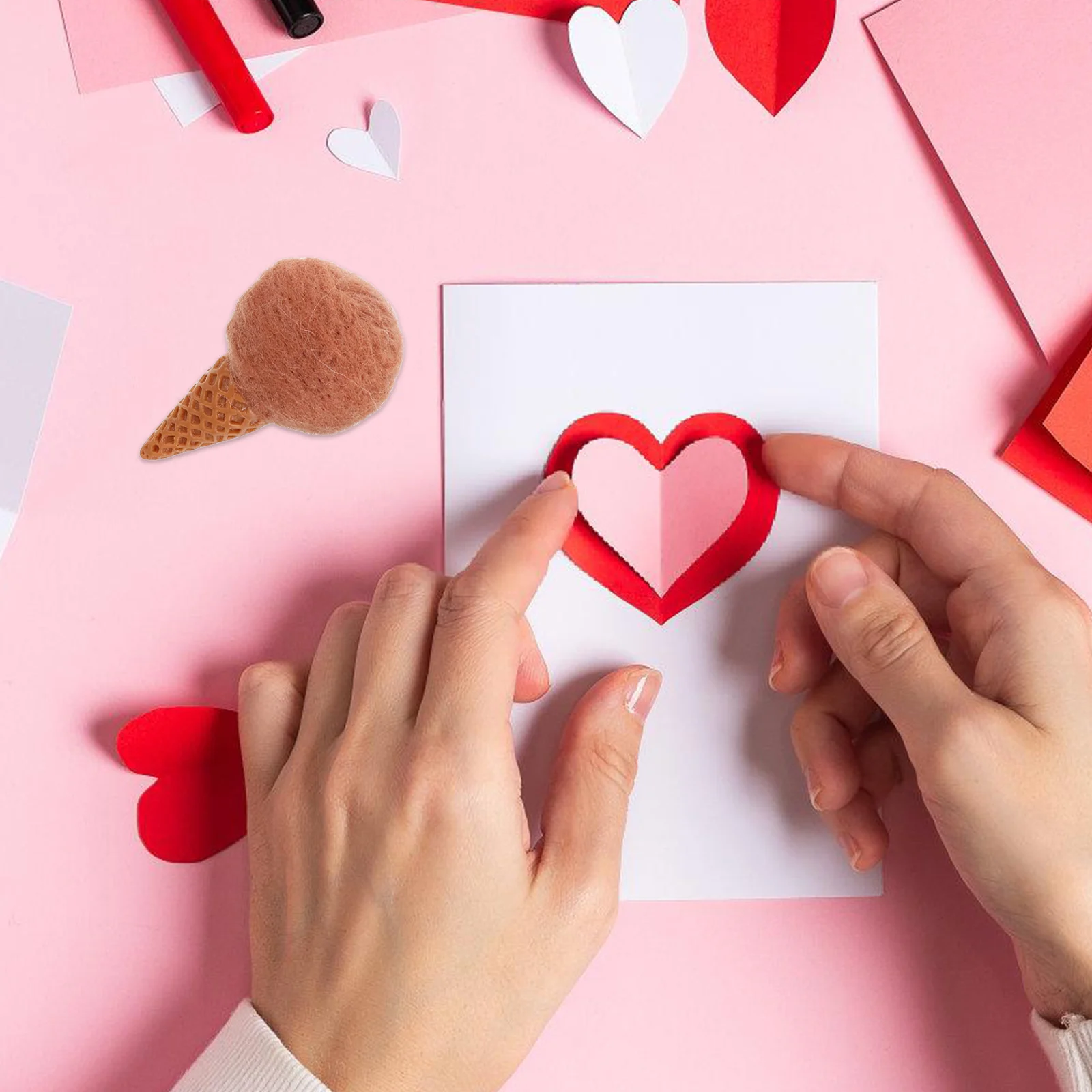 4 szt. DIY Bukiet Wełniany Filcowy Stożek z Lodów Kolorowe Materiały do Rękodzieła Rekwizyty Fotograficzne dla Dzieci Dekoracje na Przyjęcia Akcesoria