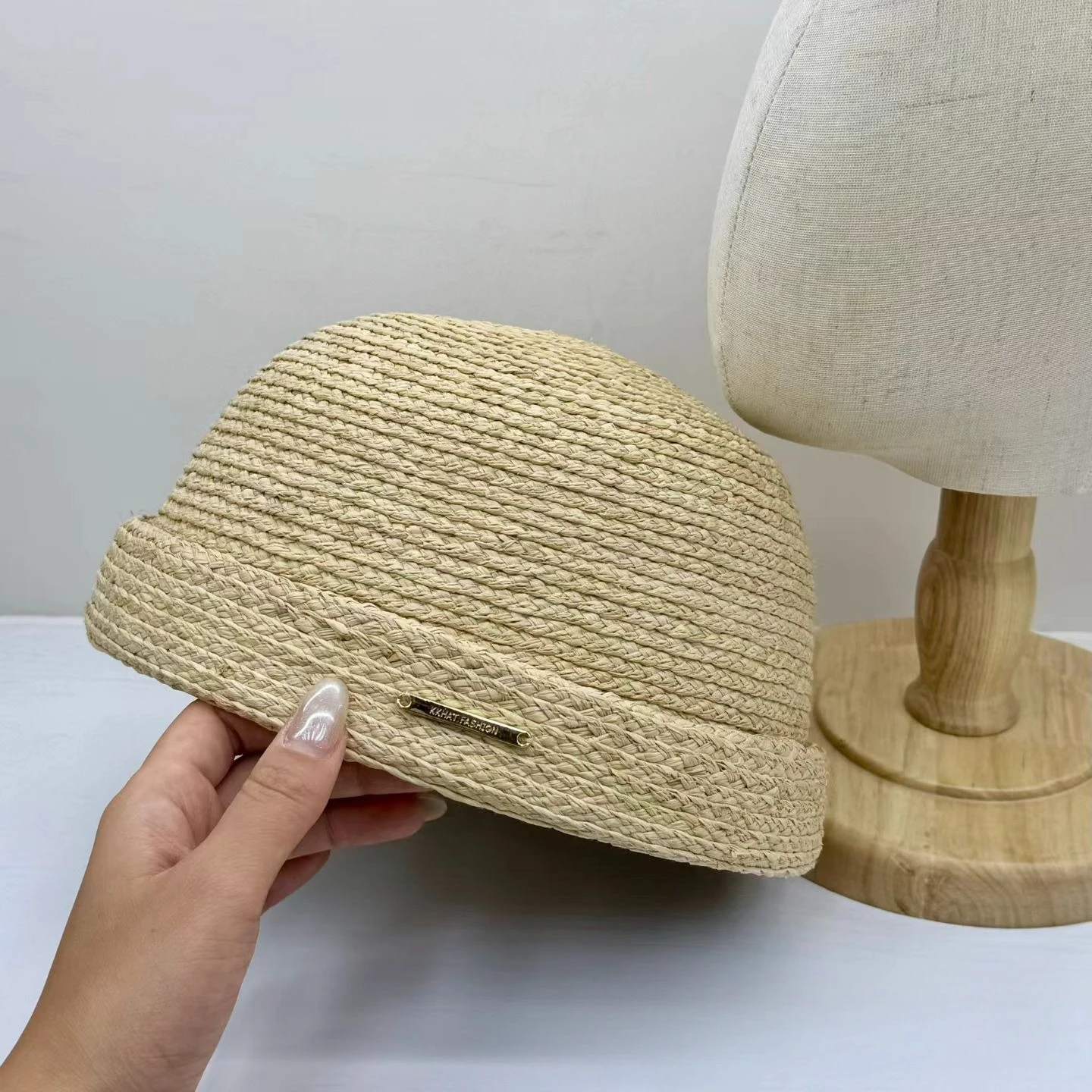Luxuriöse Natürliche Stroh-Baskenmütze für Herren und Damen, Handgewebter Sonnenhut, Runde Strandkappe, Kirchenhut, Derby-Hut, Pillbox-Mütze, Boinas – Detail 5
