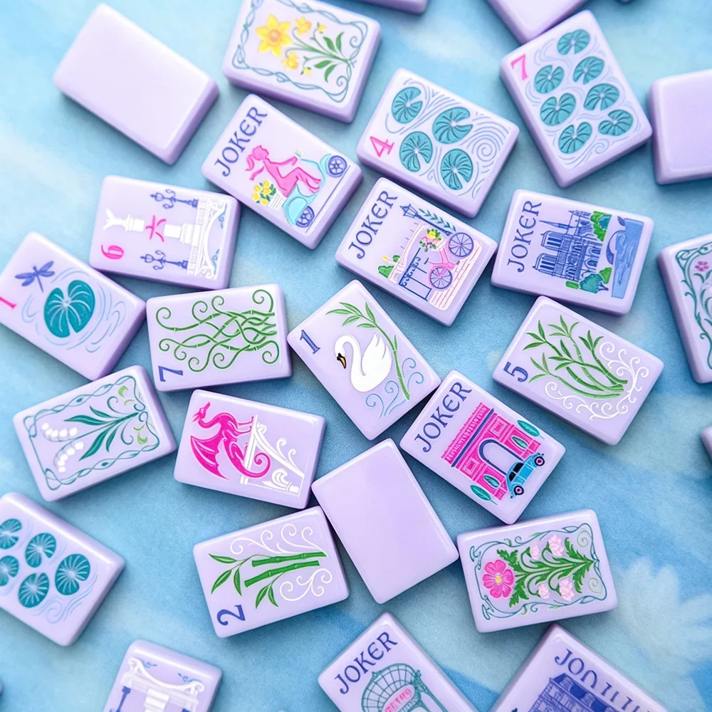 

Purple Paris Design 160pcs Single-layer Acrylic American Mahjong Tiles Portable Cartoon Printed Mahjong Game Set for Home Party