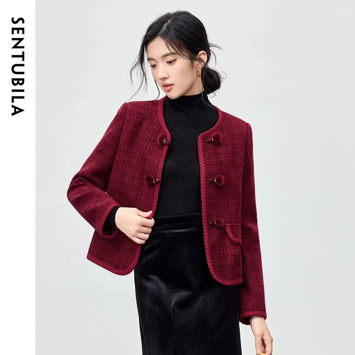

SENTUBILA Women's Coat 2025 Autumn Winter Round Neck Plush Disc Buckle Long Sleeve Jacket Loose Fit Elegant Outerwear 154WA3701