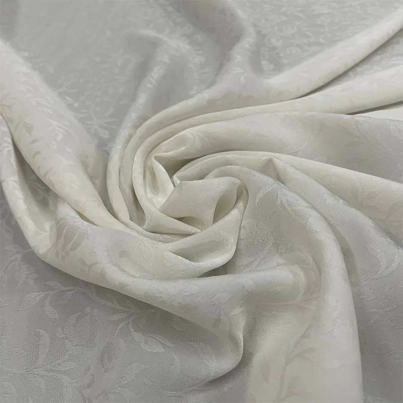 

19momme 110 Door Width Silk Crepe Fabric 100 Jacquard Customization