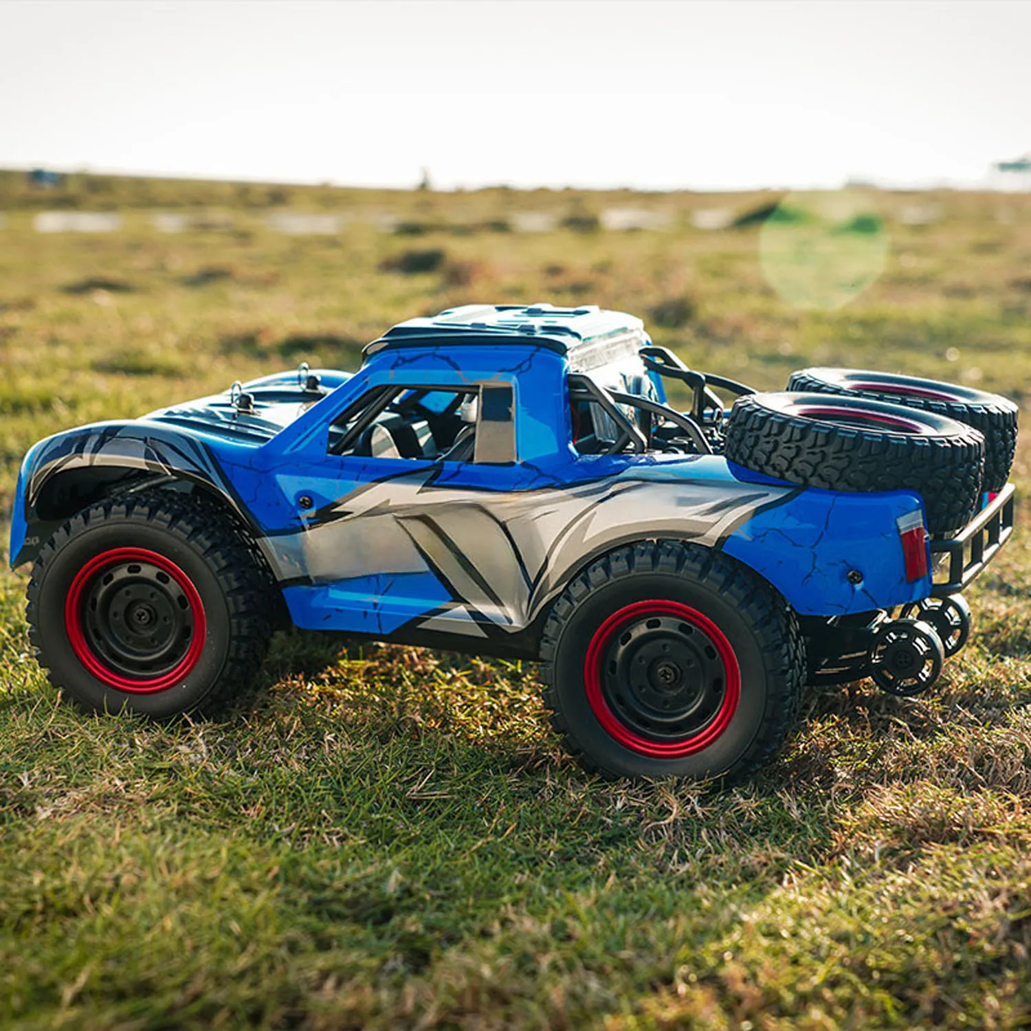 

Toy 1：14 2.4GHz Remote Control High Speed Car 48KM/H 4*4 RC Off Road Vehicle Q130A RTR Car Carbon Brush Motor ESC LED Lamps