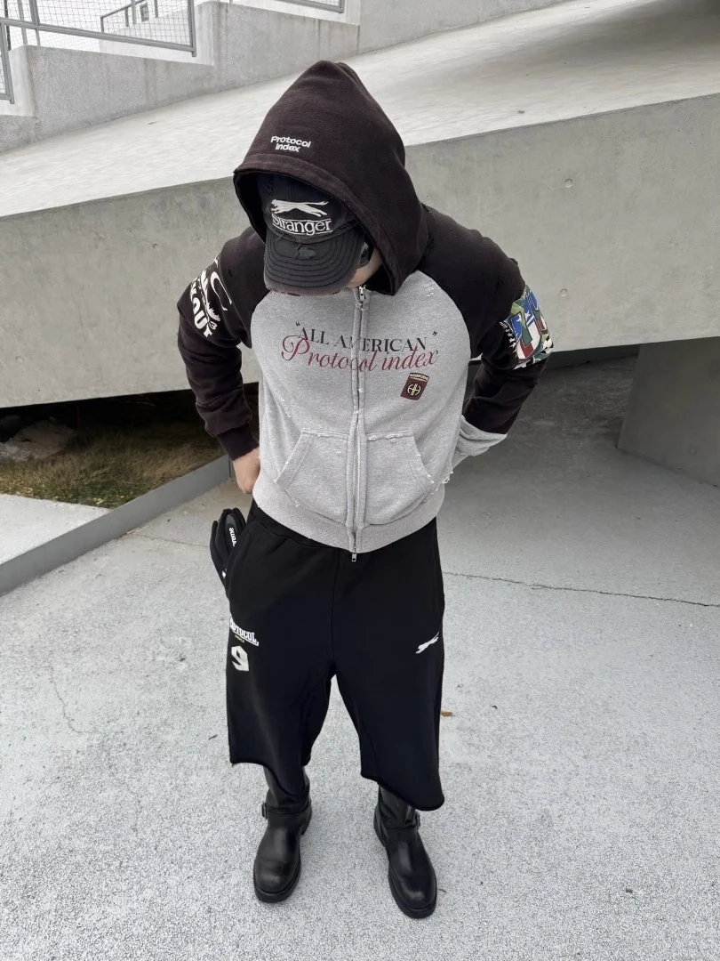 Jaqueta com Capuz e Zíper Ailz Learl 26ss com Estampa de Futebol em Cores Contrastantes, Estilo Streetwear para Jovens, Molet...