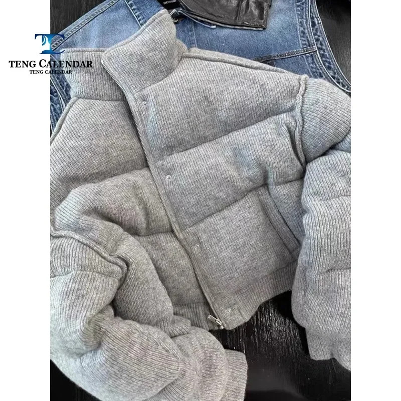 

Short Cotton Jacket, Retro Stand Up Collar Plus Plus Oversized Temperament, Warm and Plush Thick Coat, Women's Winter 2024