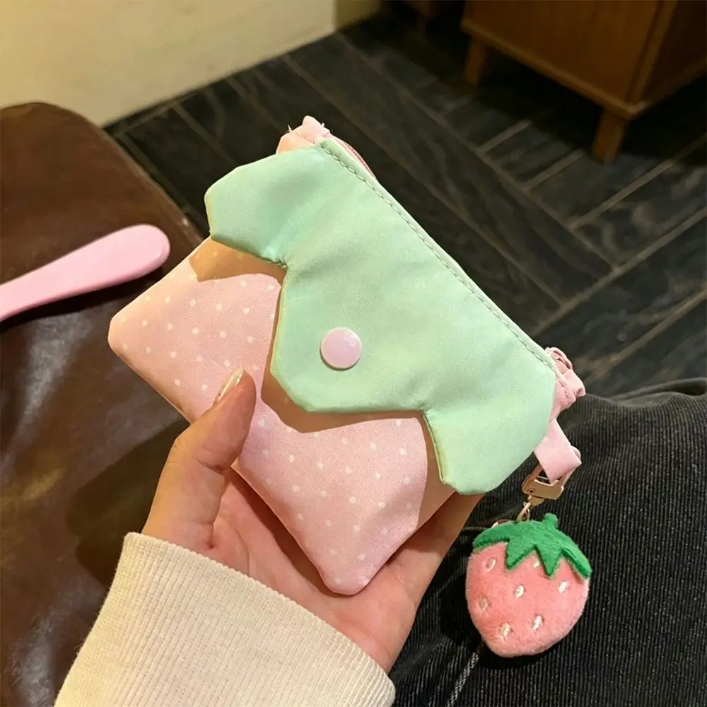 INS Strawberry Coin Purse Portable Zipper Design Card Holder Polka Dot Mini Makeup Bag Women Girls