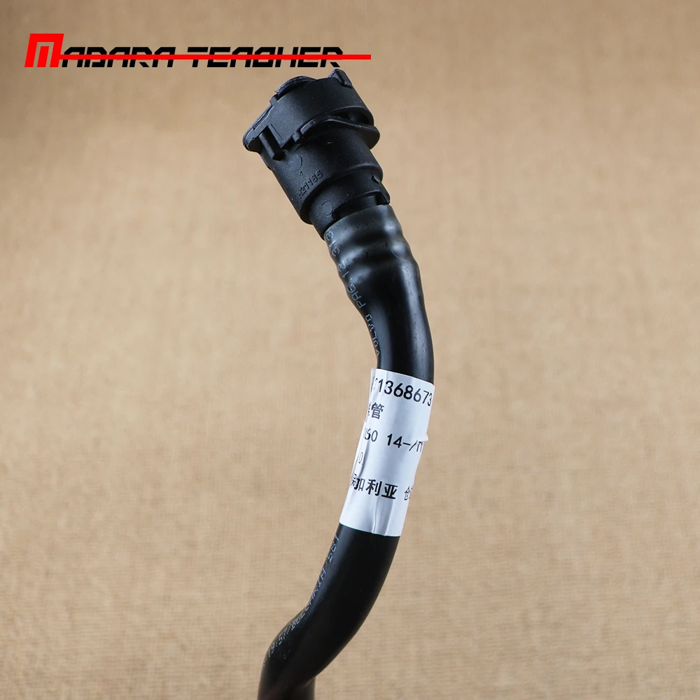 31368673 Water Pump-Tube Coolant Hose For VOLVO S60 V60  XC40 XC60 S90  V40 2018 2019 2020 2021 2022