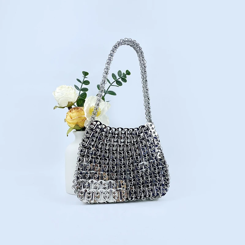 光沢のあるヴィンテージの鉄製シートバッグ,シルバースパンコールの手織りバッグ,金属製の餃子バッグ,携帯電話のハンドバッグ,ショルダーバッグ