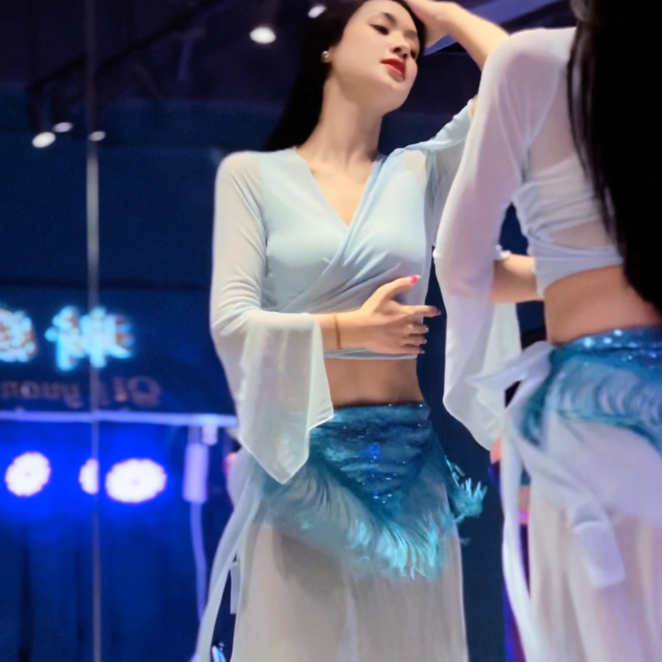 ملابس أداء جديدة للرقص الشرقي للنساء مجموعة شبكية مثيرة راقية للبالغين ملابس ممارسة الرقص الشرقي الاحترافية