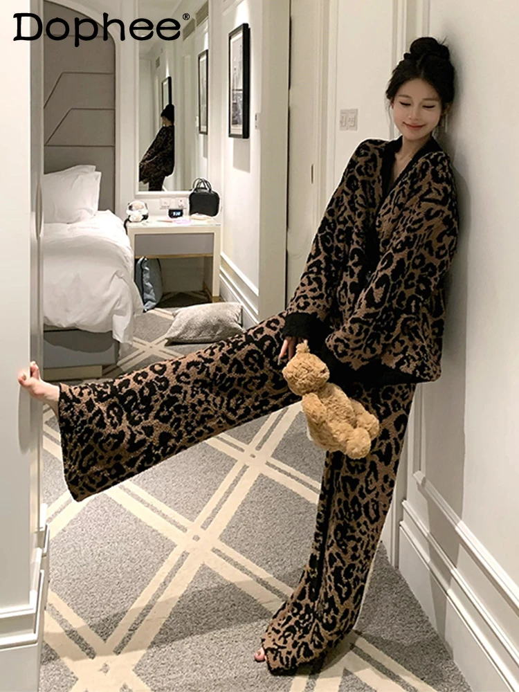 

Осень и зима, новая сексуальная элегантная плюшевая пижама с леопардовым принтом, утолщенная флисом, с элитным ощущением, подходит для домашней одежды