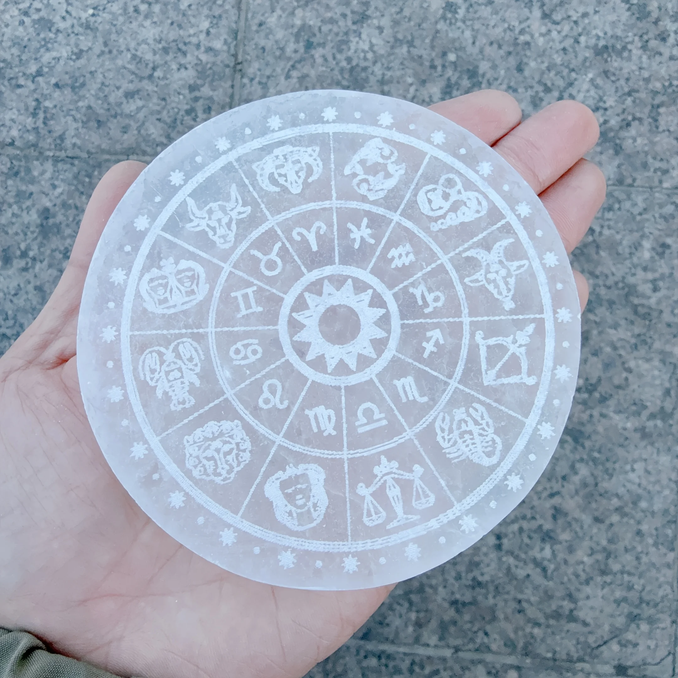 1pc Natural Selenite 12 signs (Aries, Taurus, Gemini, Cancer, Leo, Virgo, Libra, Scorpio, Sagittarius, Capricorn, Aquarius and