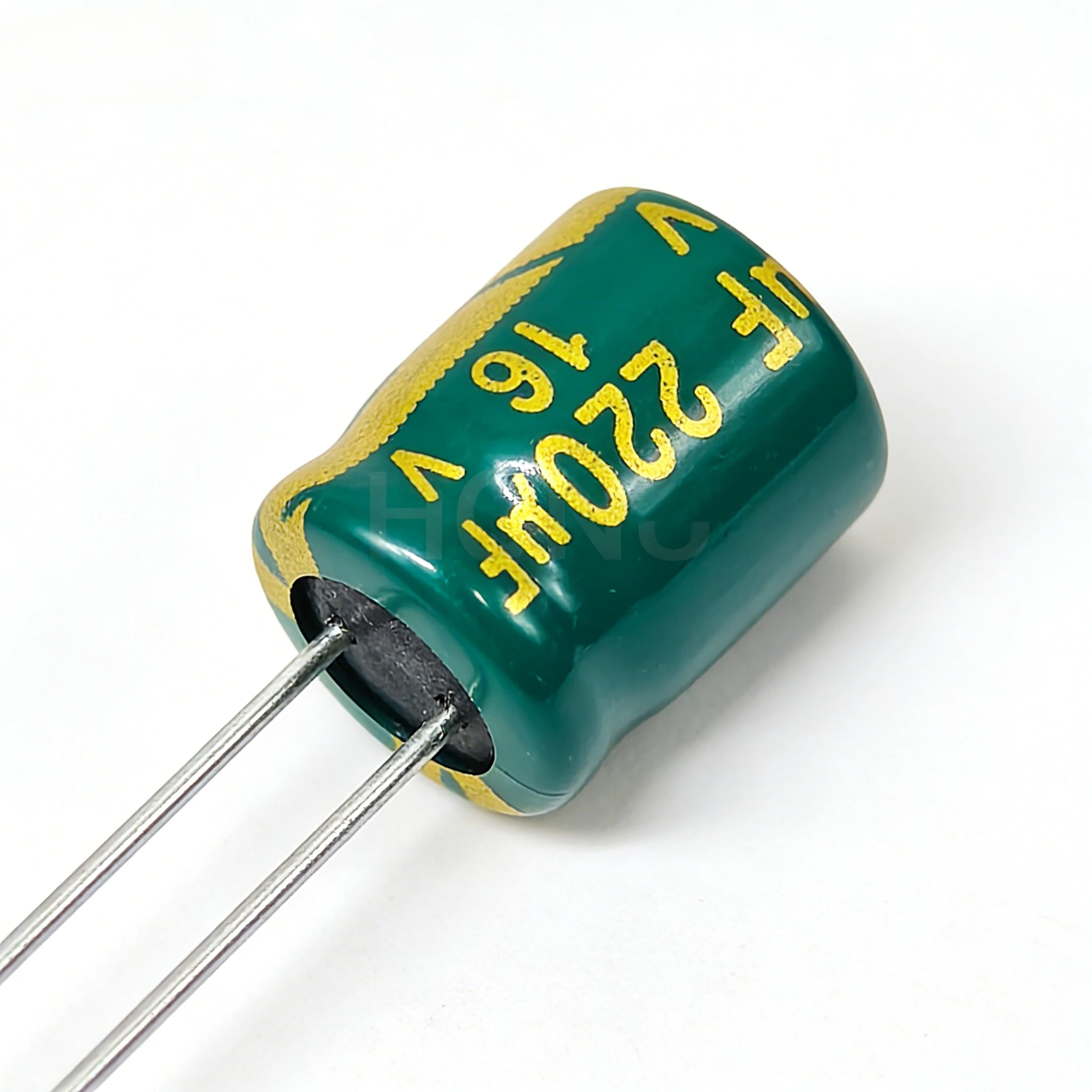 50PCS Low ESR/Impedance high frequency 16v 220UF aluminum electrolytic capacitor size 6*7mm 220UF16V 20%