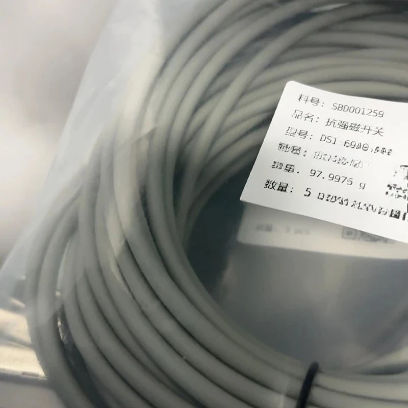 1PCS AIRTAC DS169AM DS1-69AG-030 DS1-69AG-050 DS1-69AG-M12 DS1-69AG DS1-69AG Magnetic Induction Switch