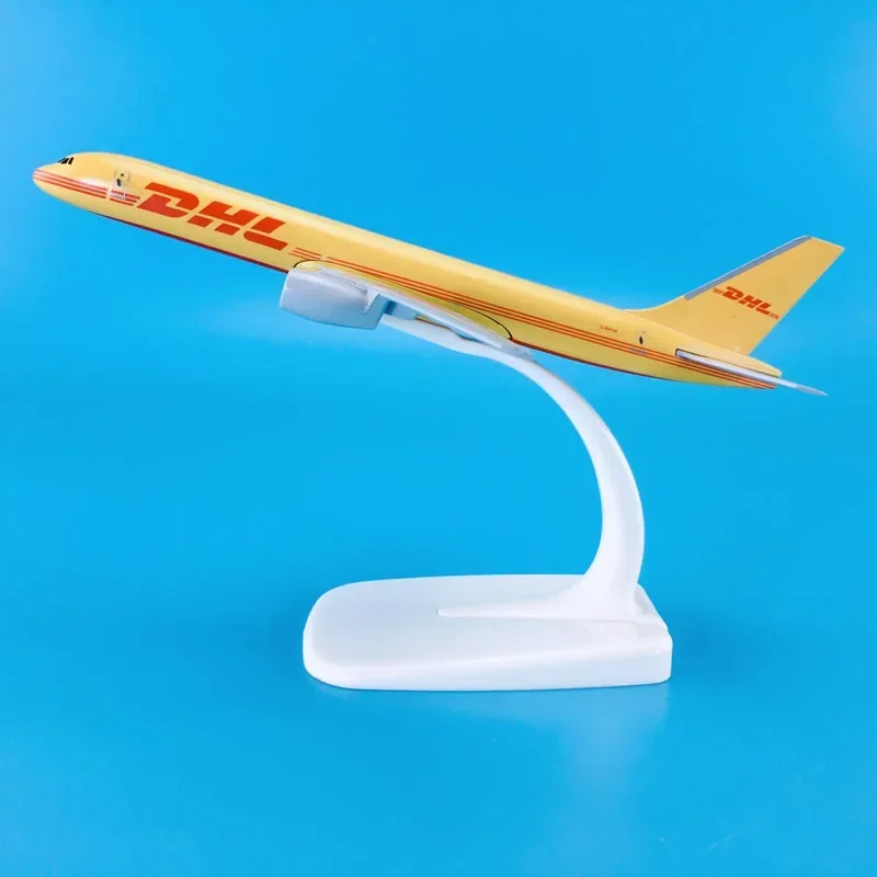 Baza Hot Sale Zinc Ally Material 1:300 16cm Airplane Model Aircrafts Boeing B757-200 DHL Express Plane Model