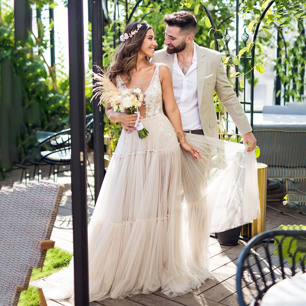 Boho escalonado tul Maxi vestido de novia bordado encaje una línea bohemio al aire libre personalizado cuello en V profundo sin espalda vestido de novia largo