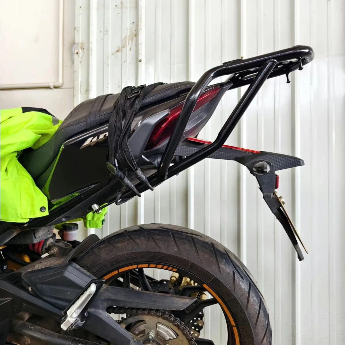 

Motorcycle modification rear tailstock rear shelf trunk cargo rack bracket Fit For KYMCO CK400 K-Rider400 Krider 400
