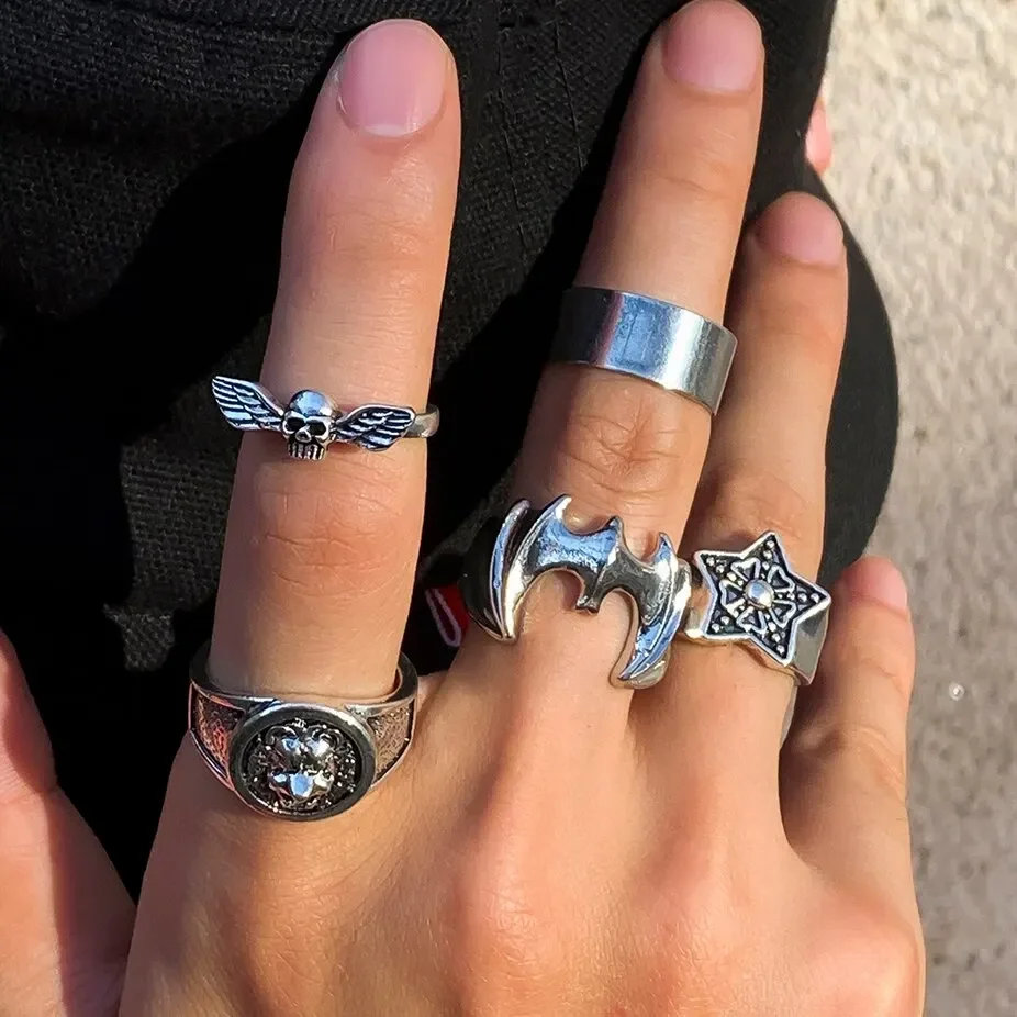 5Pcs/Set Gothic Skeleton Skull Bats Wing Rings Set for Men Punk Vintage Silver Color Star Rotable Rings Grunge Jewelry Steampunk