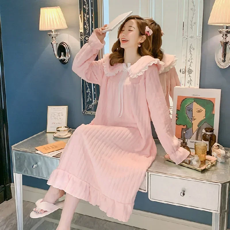 

Thickened Warm Women's Nightwear Nightdress Flannel Solid Colour Nightgown Doll Collar Students Coral Velvet Ruffle Dress Robe