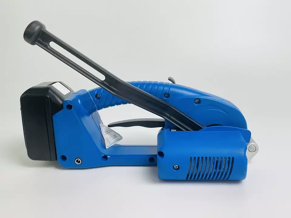 Manufacturer Semi-automatic Portable Easy Used Strapping Packer Machine