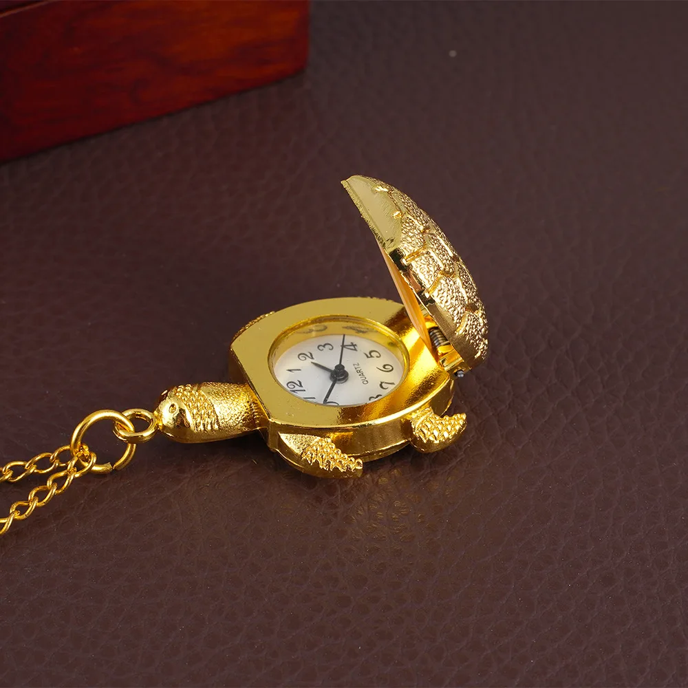 Vintage Small Dial Quartz Pocket Watch for Men Women Fob Chain Luxury Gold Turtle Pendant Necklace Clock for Collection Gift