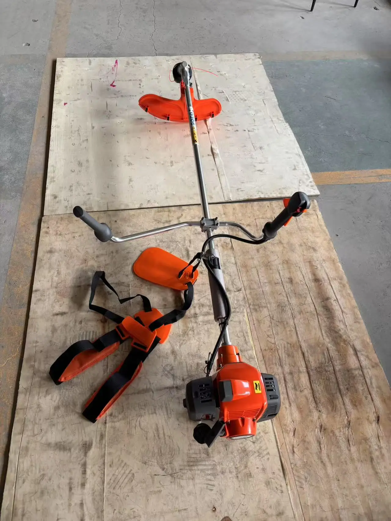 Débroussailleuse coupe gazon Machine tondeuse coupe gazon pour jardin verger