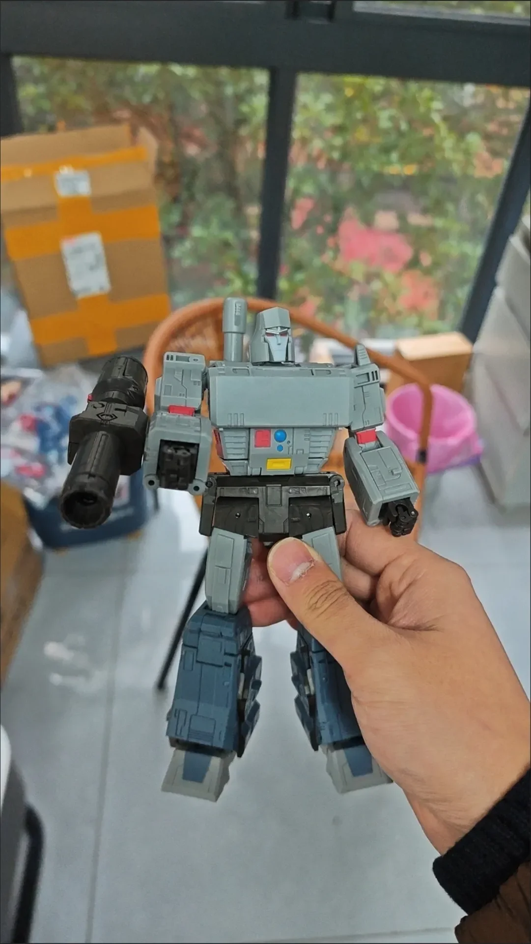 Giocattolo di trasformazione ST04 Kit modello di assemblaggio Trasformare serbatoio Action Figure Bambole Decorazione da scrivania Statua Giocattoli Regali di compleanno per bambini