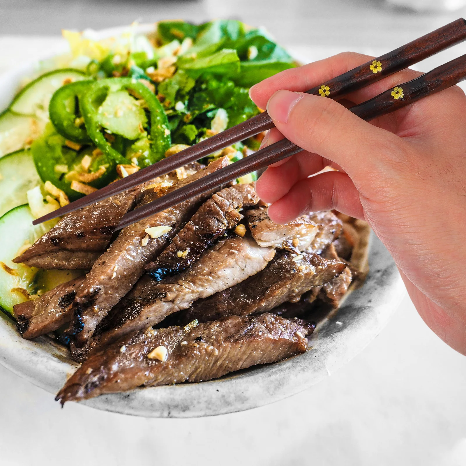 

5Pairs Japanese Sakura Chopsticks Wooden Reusable Non-Slip Cooking Chopsticks Dishwasher Safe Set Chop Sticks Wood Chopstick