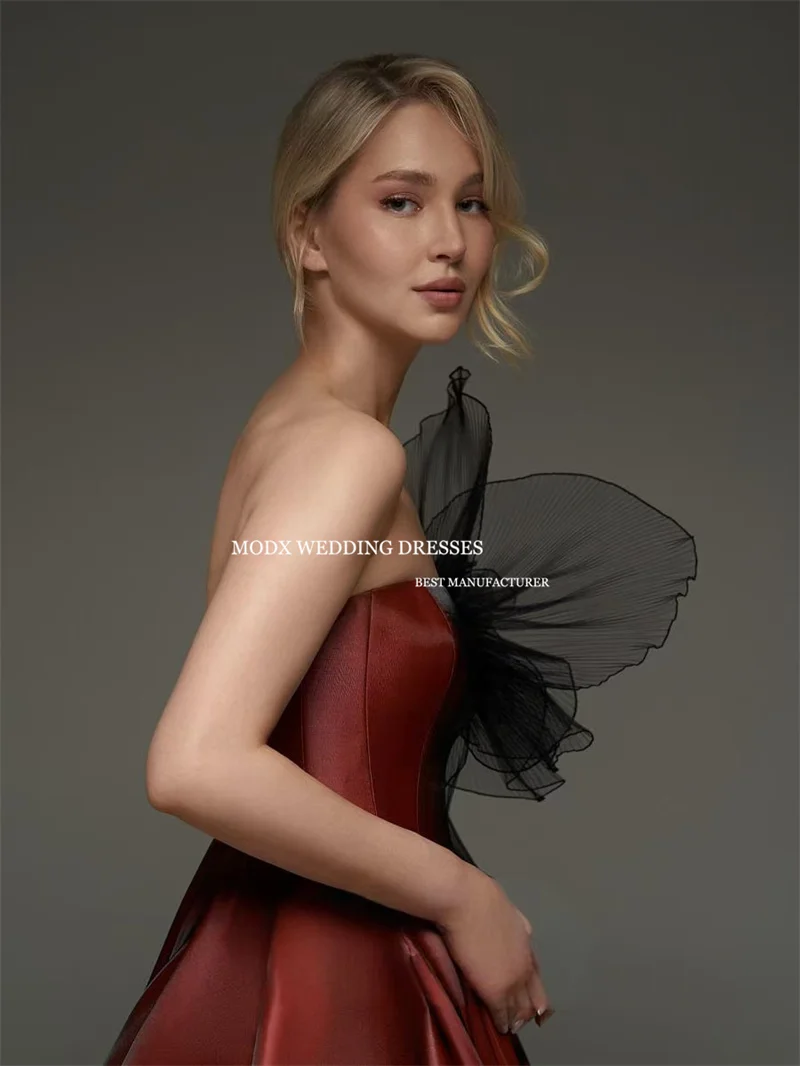 MODX Moderne Donkerrode Avondjurken Strapless Strik Theelengte Formeel Evenement Gelegenheidsjurken Zijde Satijn AANGEPASTE