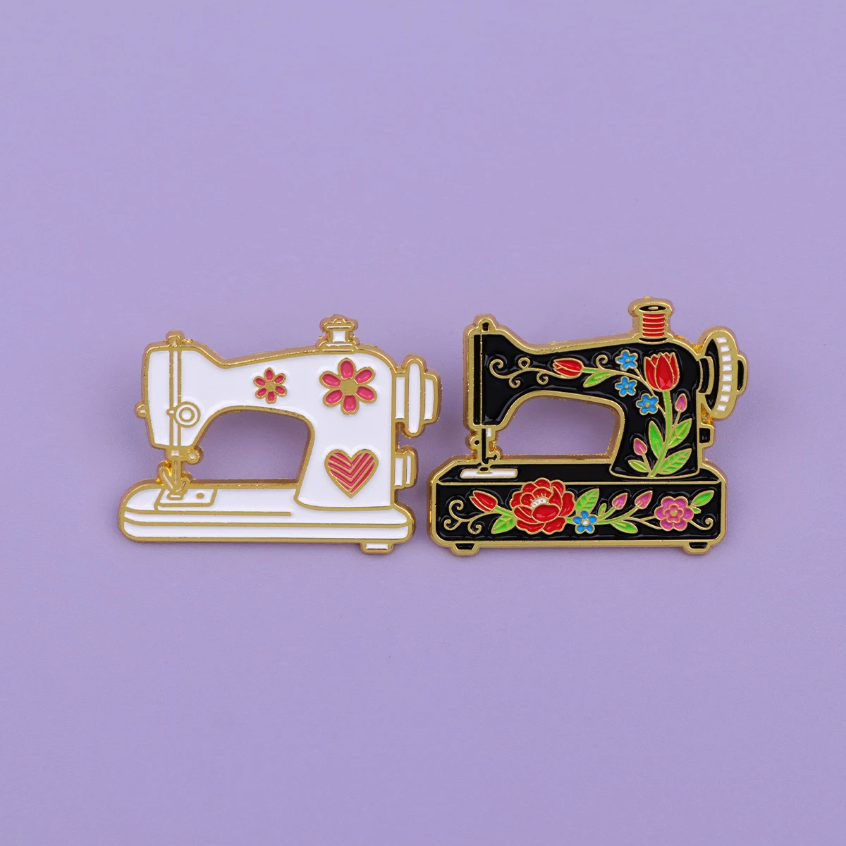 Vintage Sewing Machine Enamel Pins Cute Floral Brooches for Jeans Backpacks Jewelry Clothing Decoration Tailors Gift