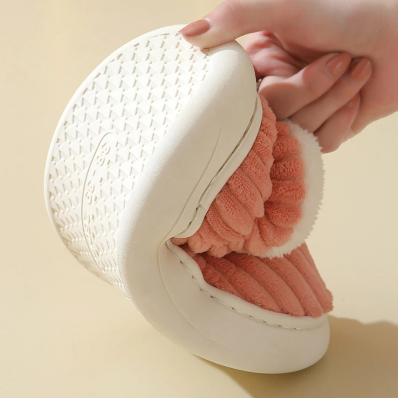 2025 موضة زوجين شتاء دافئ نعال قماش نعل سميك عدم الانزلاق أحذية قطنية غير رسمية امرأة سروال قصير لينة داخلي المنزل النعال