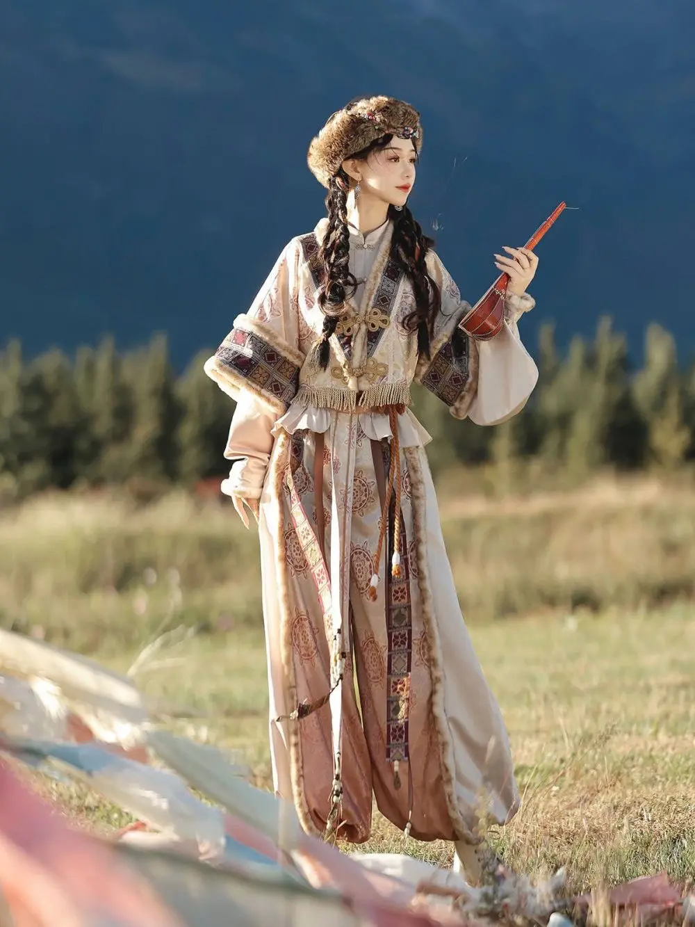 

Новый китайский стиль, экзотические очаровательные шаровары, пушистый комплект, зимняя династия Мин, китайские элементы Хань, древний стиль, западные регионы