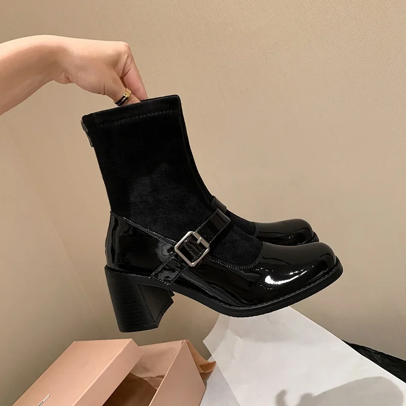 

Модные фланелевые женские короткие эластичные ботинки до щиколотки на высоком каблуке с круглым носком и молнией сзади, однотонные лаконичные черные туфли