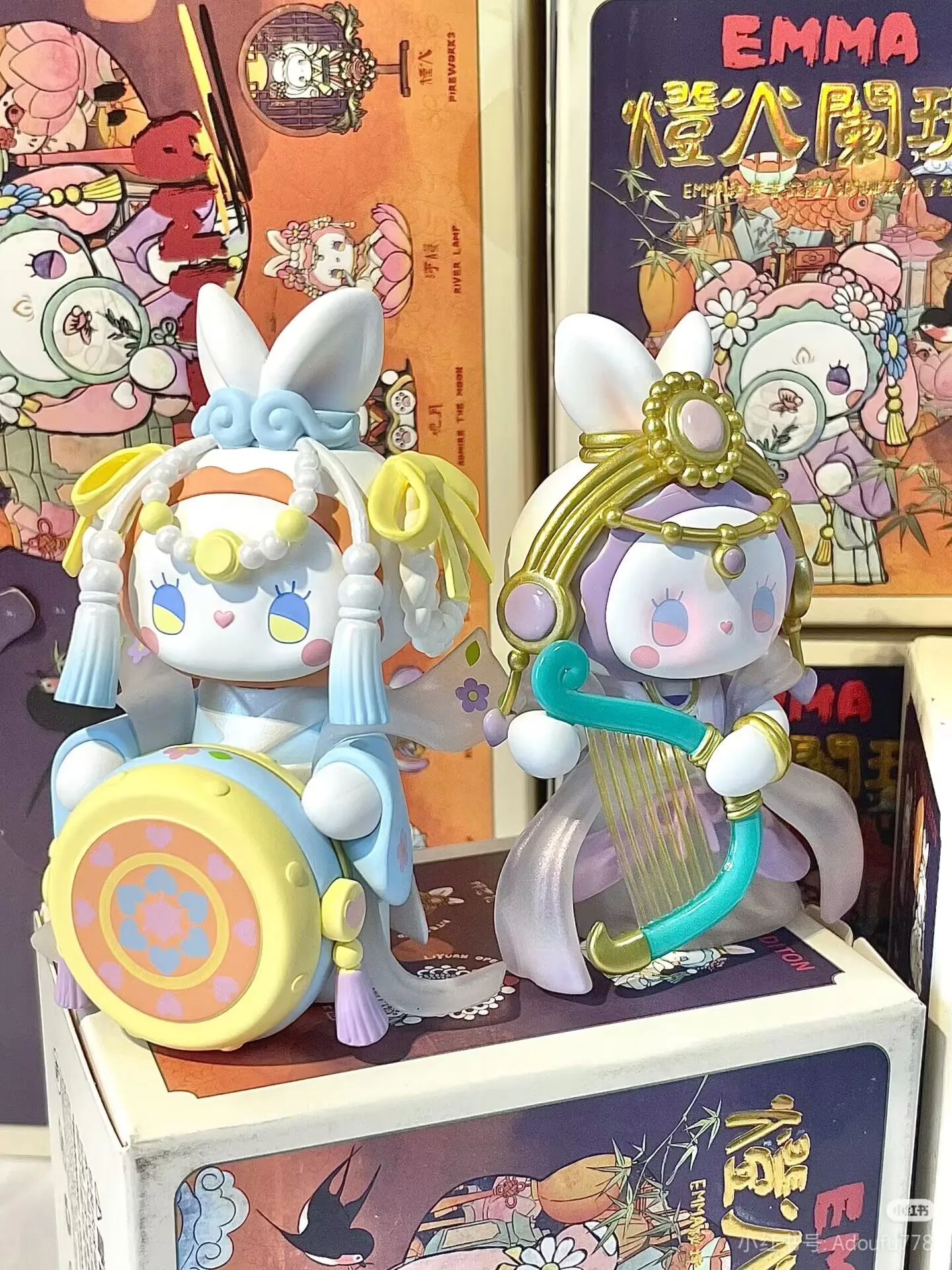 إيما V9 سر فوانيس الغابات سلسلة صندوق أعمى Kawaii عمل نموذج لجسم سطح المكتب زخرفة للفتيات هدية غامضة حقيقية