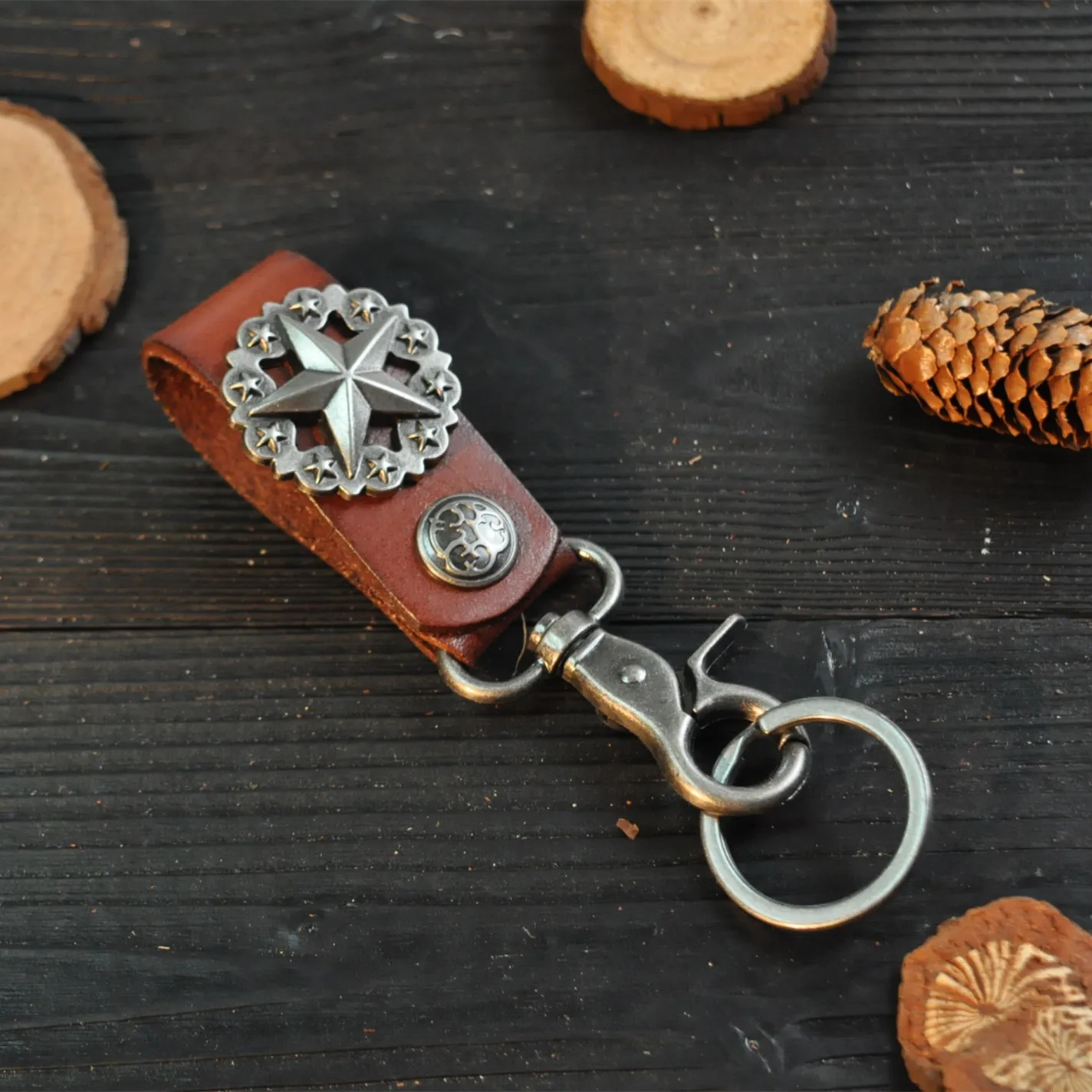 Star Keychain Leather Creative Retro Bag Pendant Non Mainstream Accessory